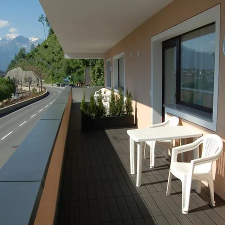 Alpensee צל-אם-זי