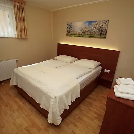 Апартаменты Alpensee Целль-ам-Зе